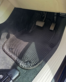 Коврики на Volvo V40 II 2012 - 2020 в Кемерово